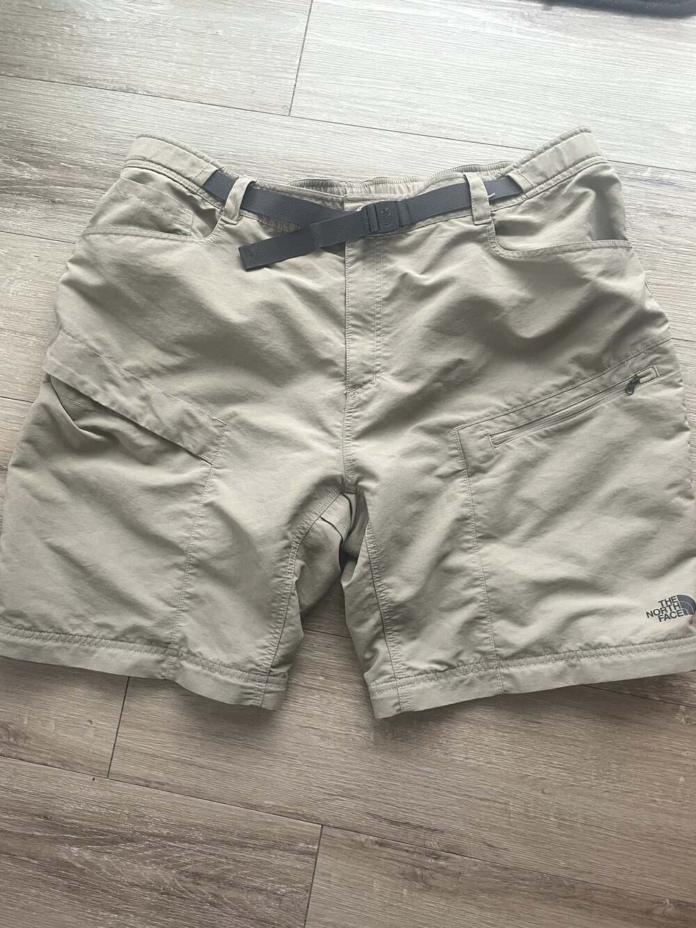 The Northface Men's Tan Cargo Shorts Sz XXL